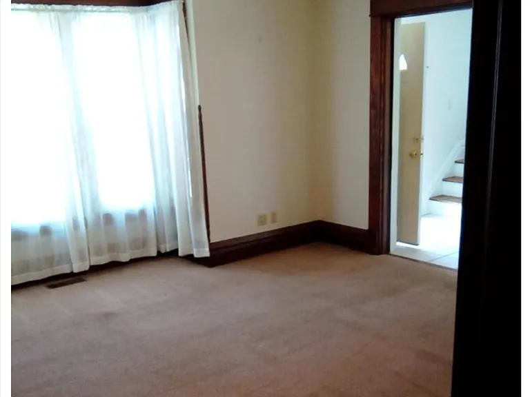 106 Vine St — Photo 14