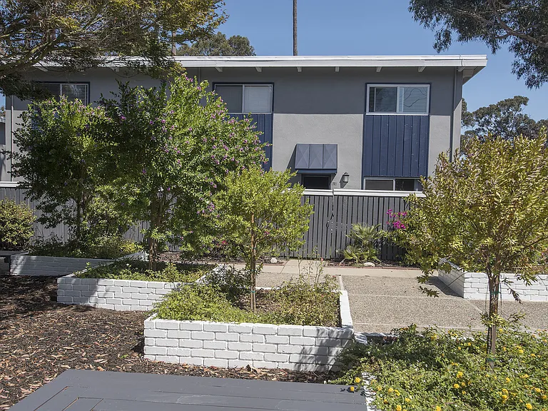 Monterey Townhouse — Photo 51