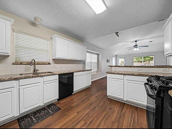 4th image of 11018 Shumard Oak Ct
