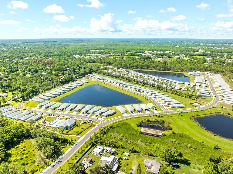 Ravinia St. Lucie — Photo 32