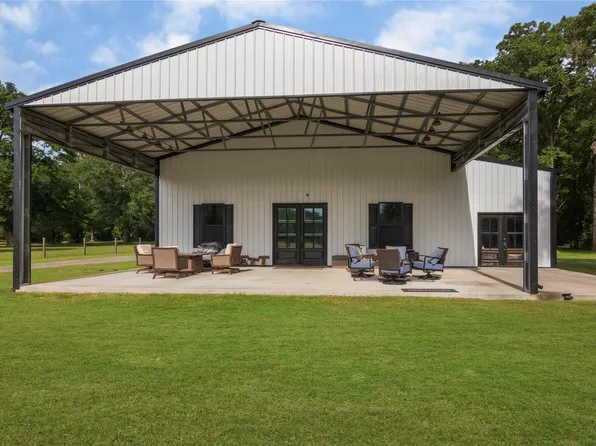 79 E Pine Dr, Huffman, TX 77336