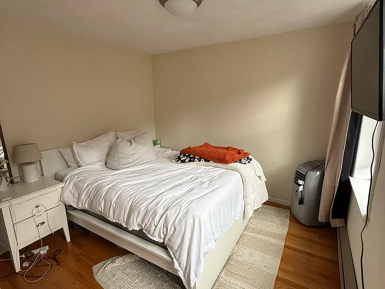 92 Prince St #7 — Photo 8