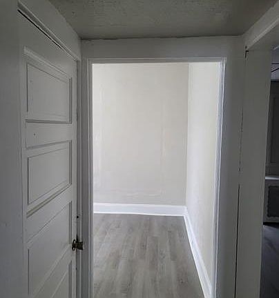 5th image of 214 S Sumner Ave Unit 1