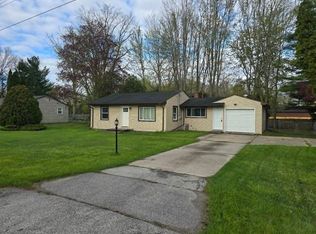 130 W Harcourt Dr, Saginaw, MI 48609