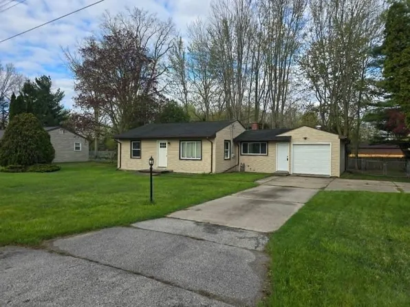 130 W Harcourt Dr, Saginaw, MI 48609
