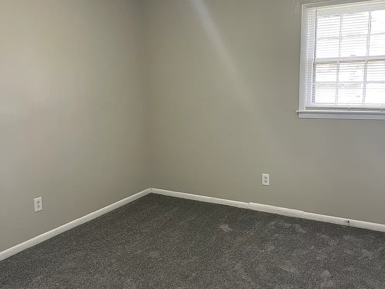 2709 Somerton Dr — Photo 6