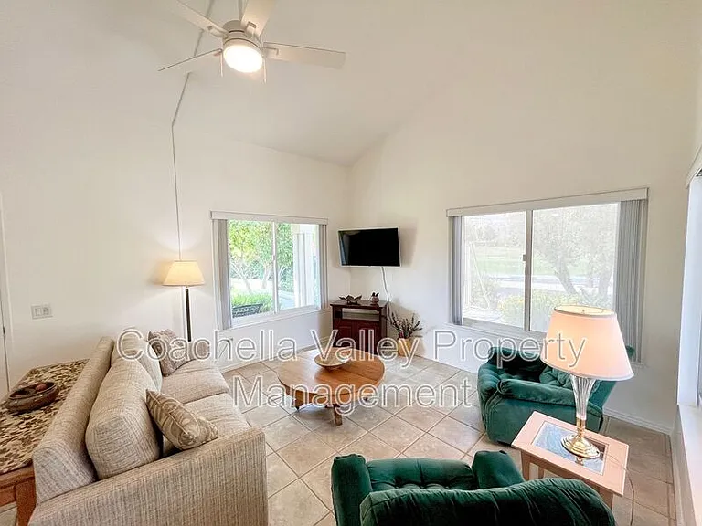 2010 Lawrence Crossley Rd #8 — Photo 3