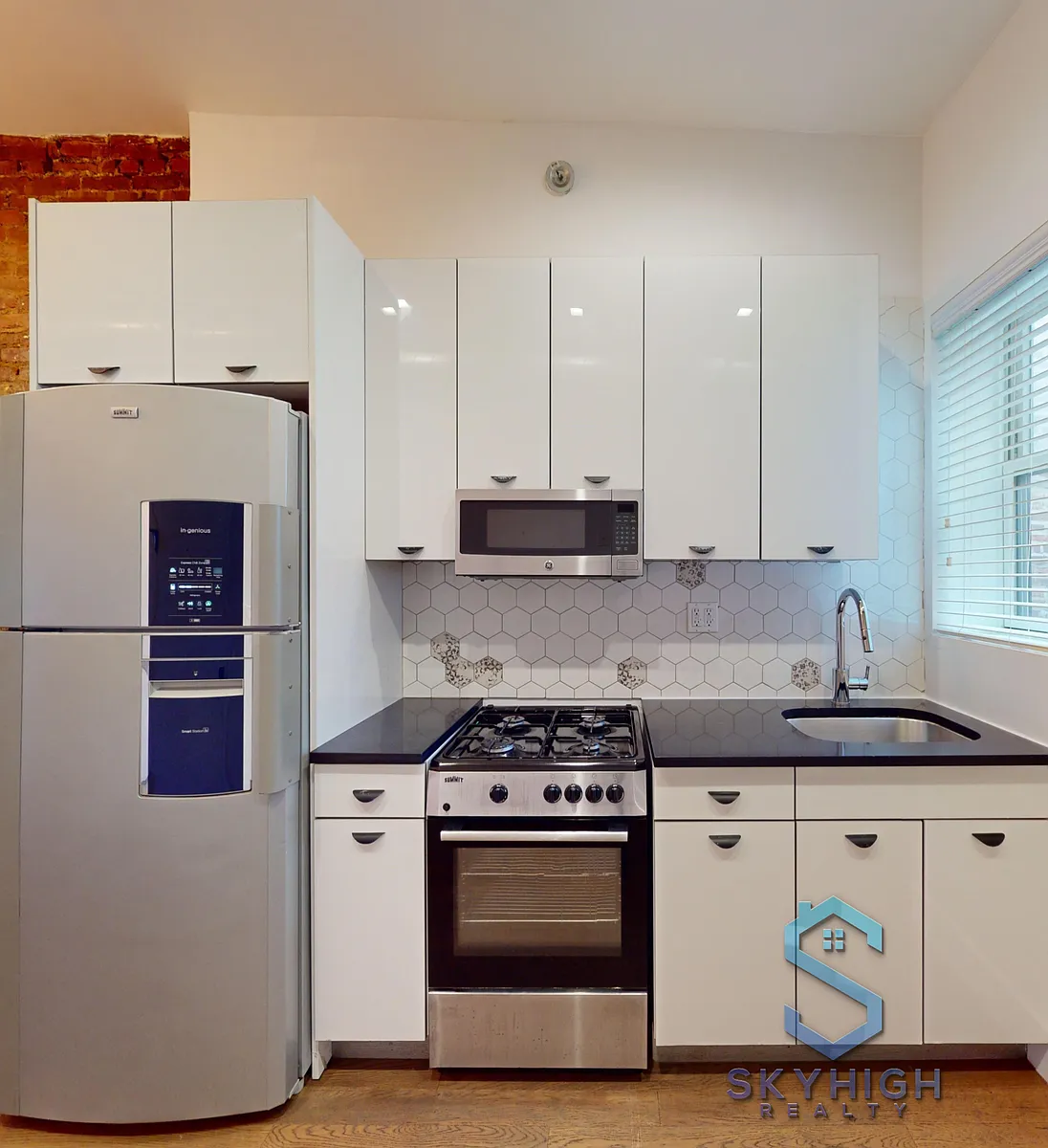 Building Photo - 22 Granite St #2F