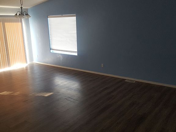Living/dining room