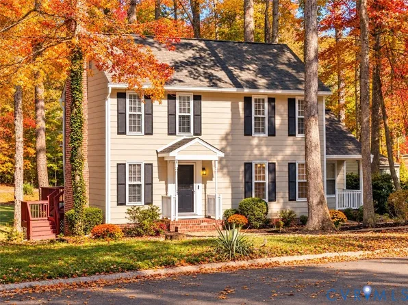 4504 Heritage Woods Ln, Midlothian, VA 23112