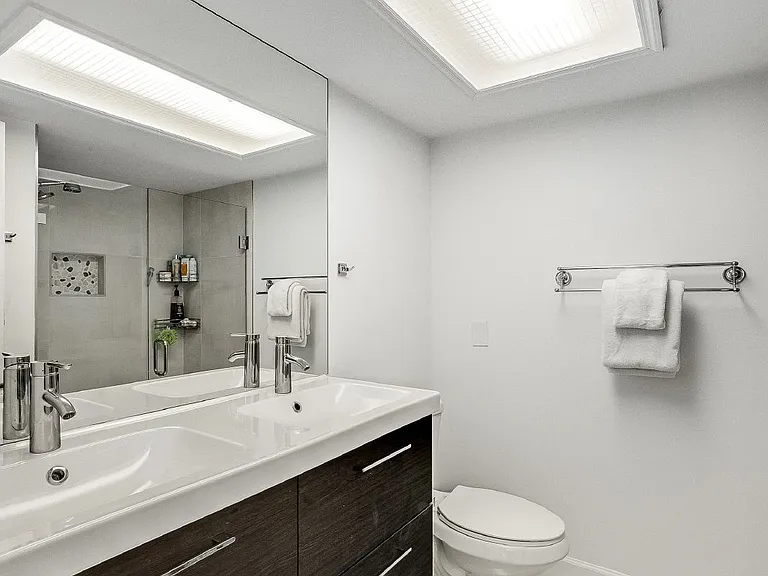 938 Pembroke Ave NE — Photo 55