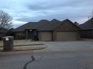 1822 Lariat Trl, Edmond, OK 73012