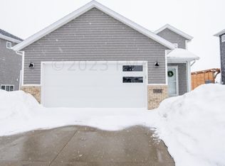 5805 Deb Dr W, West Fargo, ND 58078