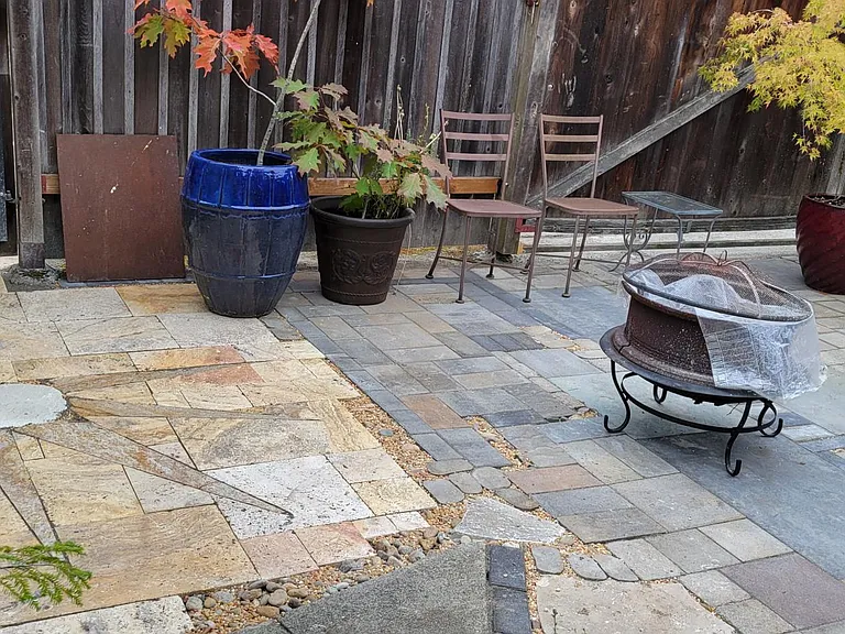2312 Elizabeth St — Photo 35