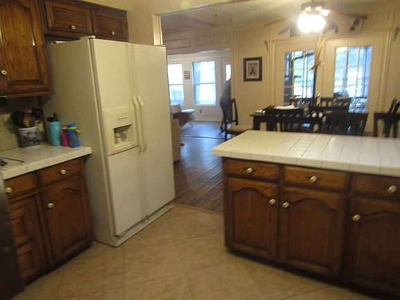 5th image of 121 Los Peces St