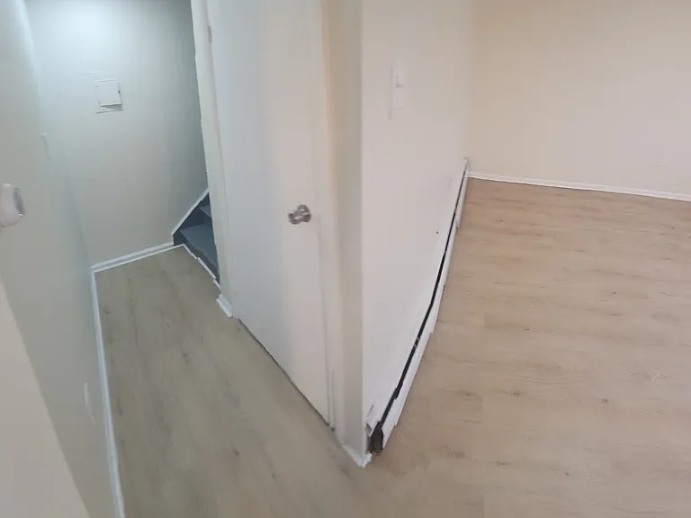 2200 Hamilton Ave — Photo 14