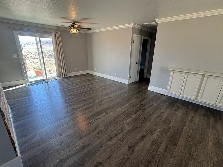 4045 Sunrise Ct — Photo 16
