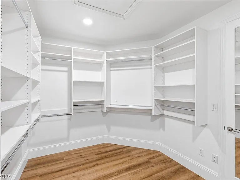 2981 Hammerwood Dr — Photo 32