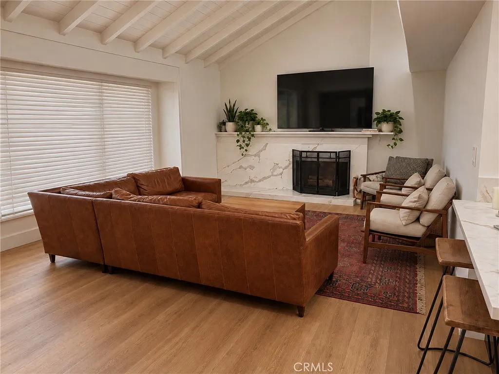 3 bed, 1684 sqft, $6,500 — Photo 4