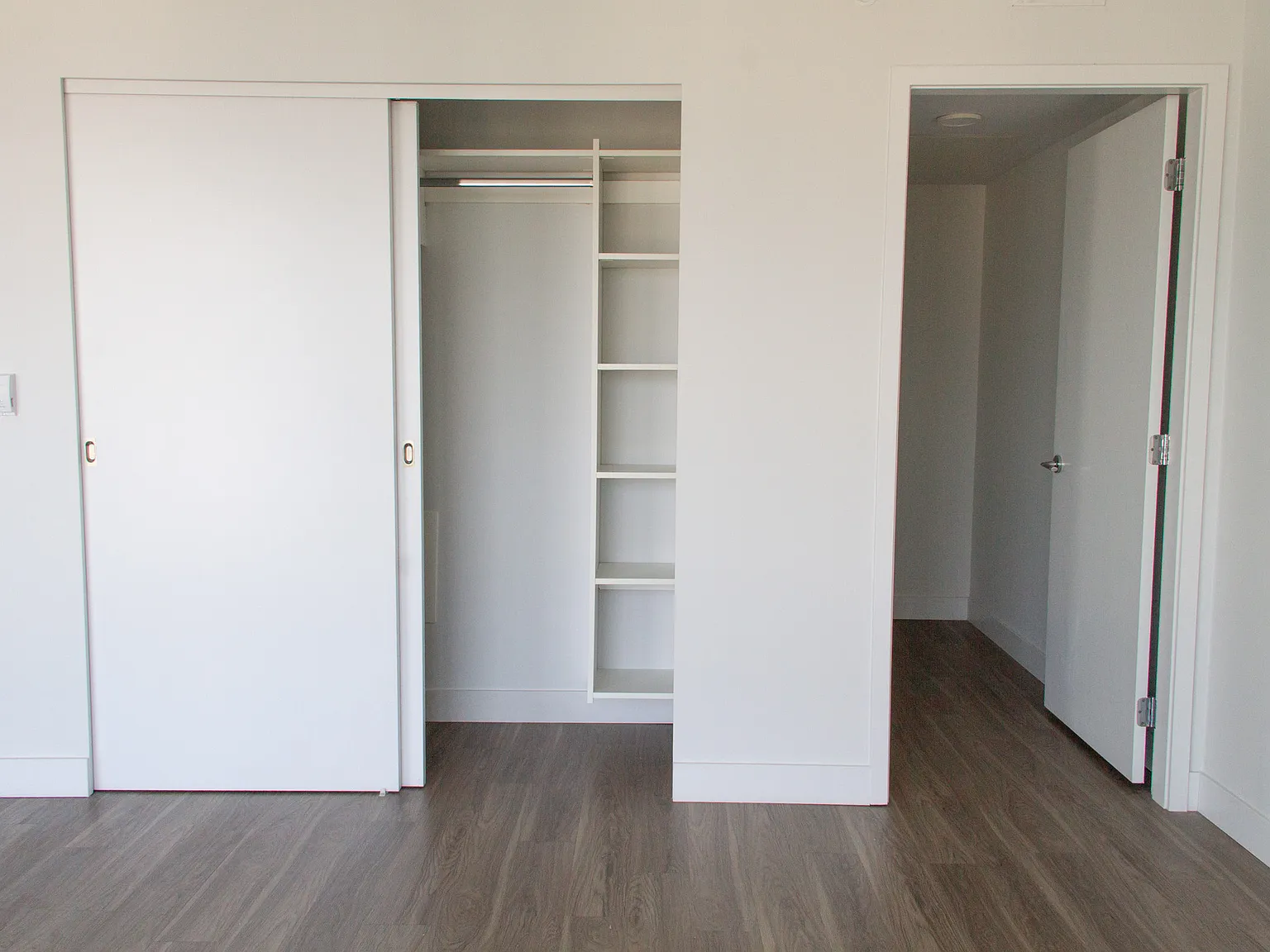 1668 Davie Street Vancouver — Photo 3