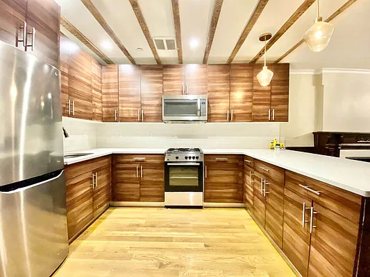 Rented by Doorway NYC, LLC | media 22