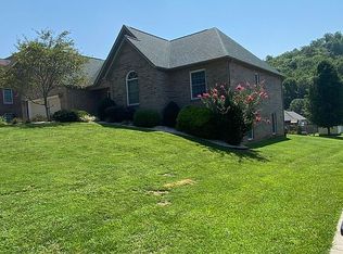 227 Windermere Dr, Middlesboro, KY 40965