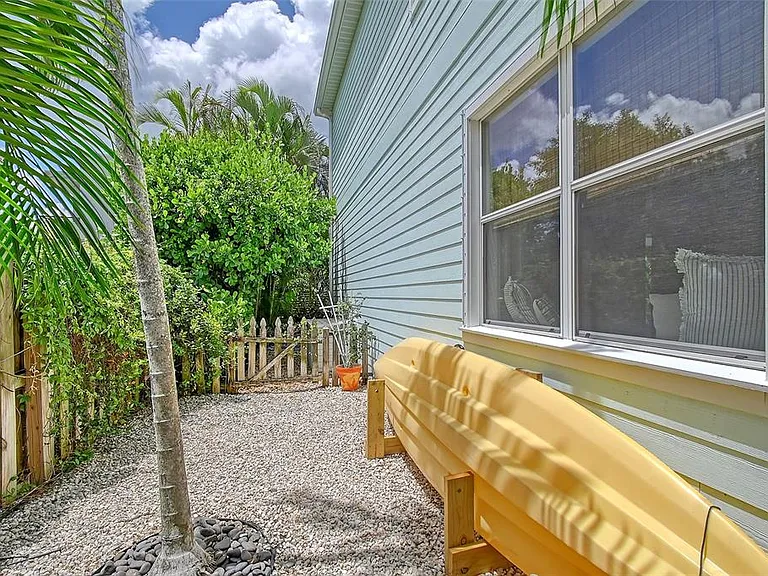 1738 Siesta Dr — Photo 40