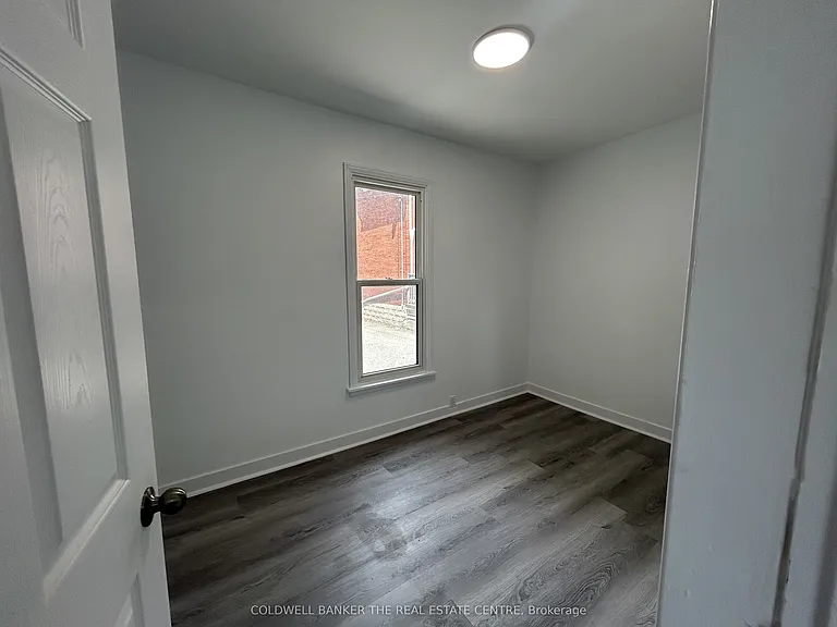 14 Brubacher St — Photo 19