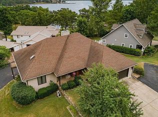 1 Primrose Ln, Kimberling City, MO 65686