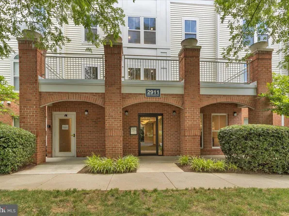 2911 Deer Hollow Way Unit 420, Fairfax, VA 22031