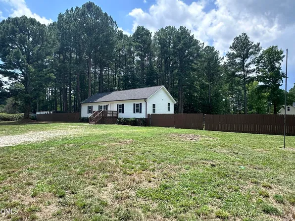 96 Vineyard Dr, Louisburg, NC 27549