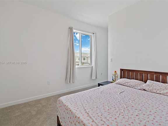 5th image of 760 SE 13th Ct