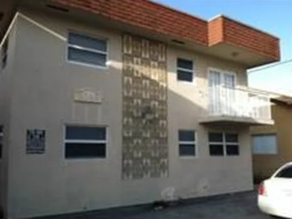 1028 SW 2nd St APT 3, Miami, FL 33130