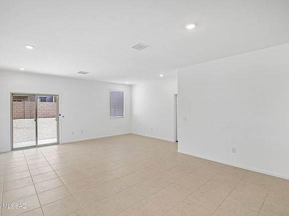 3rd image of 10453 W Beaman Ln