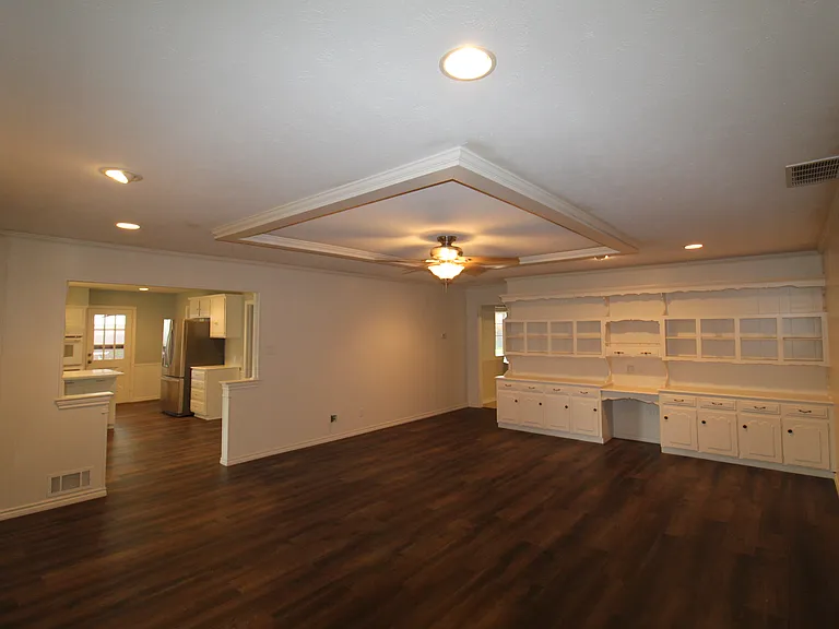 10146 Coveridge Dr — Photo 4