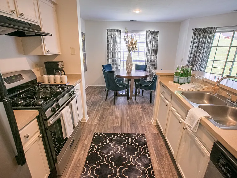 The Residence at Christopher Wren Apartments — Photo 19