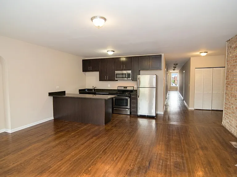 2065 W Jarvis Ave #3E — Photo 2