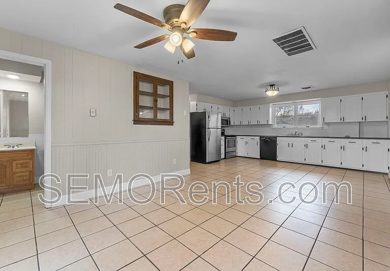 233 County Road 341 — Photo 2
