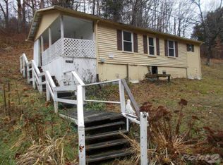 2215 Alley Valley Rd, Ft Blackmore, VA 24250