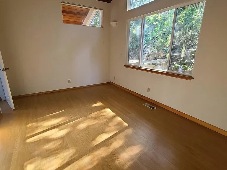64 Norwood Ave — Photo 13