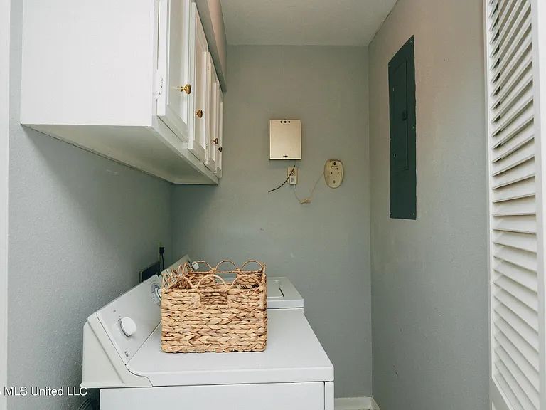 5125 Old Canton Rd #201 — Photo 9