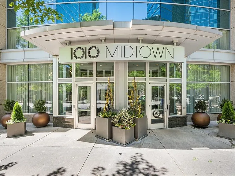 1080 Peachtree St NE #1306 — Photo 33