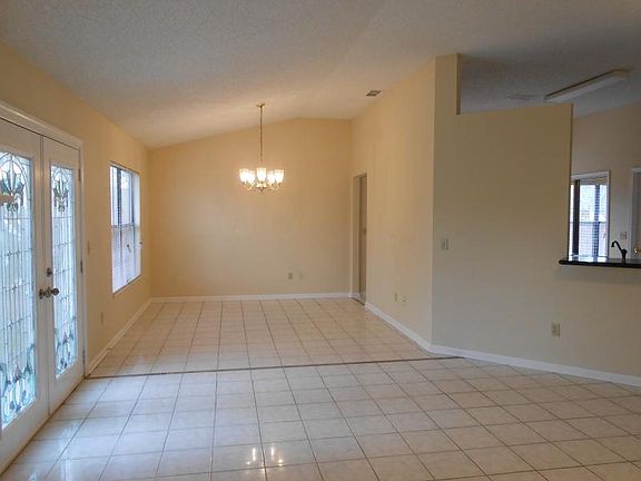 4th image of 6601 Dove Creek Dr