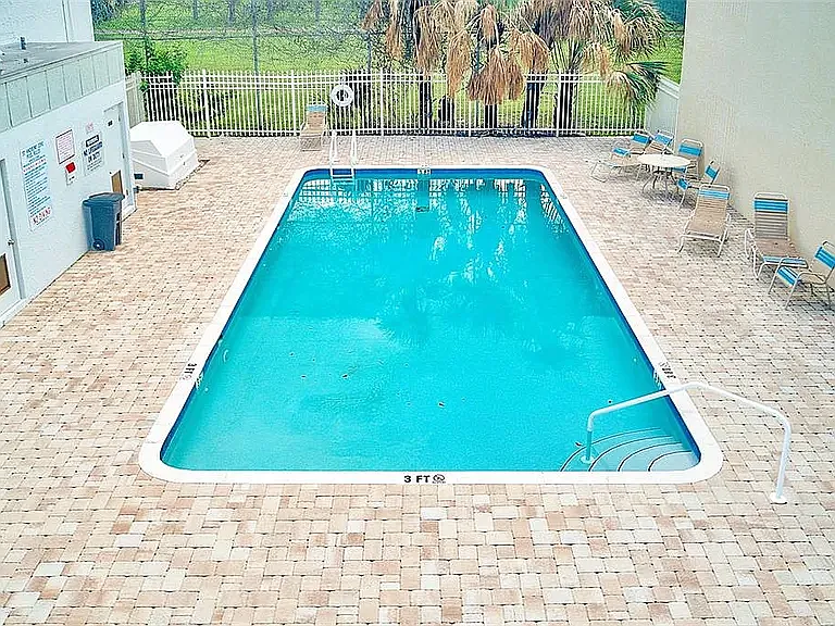 645 N Keene Rd #B — Photo 24