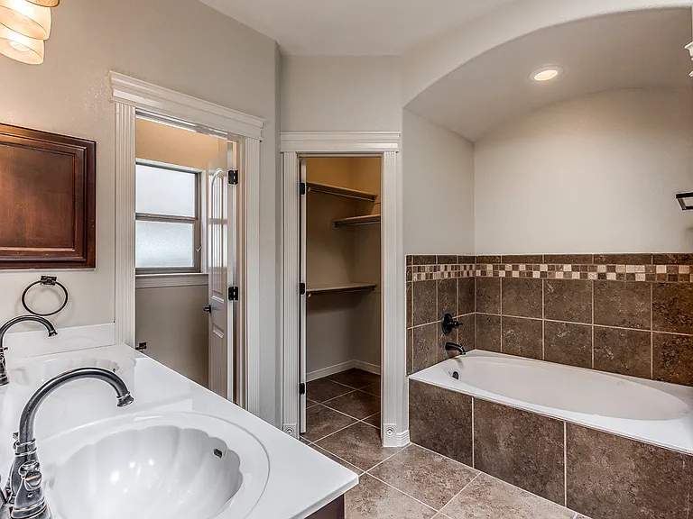 11673 Sugar Bay Way — Photo 17