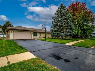 1003 Bunting Dr, Machesney Park, IL