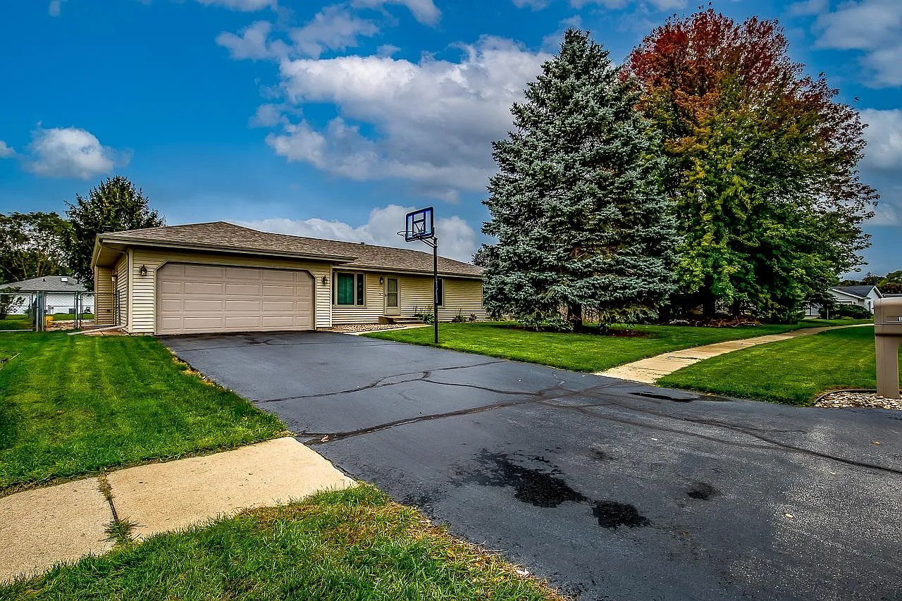 1003 Bunting Dr photo 1