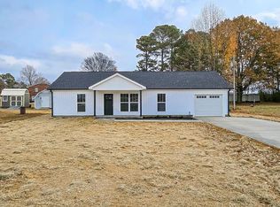 16674 Hampton Ln, Athens, AL 35611