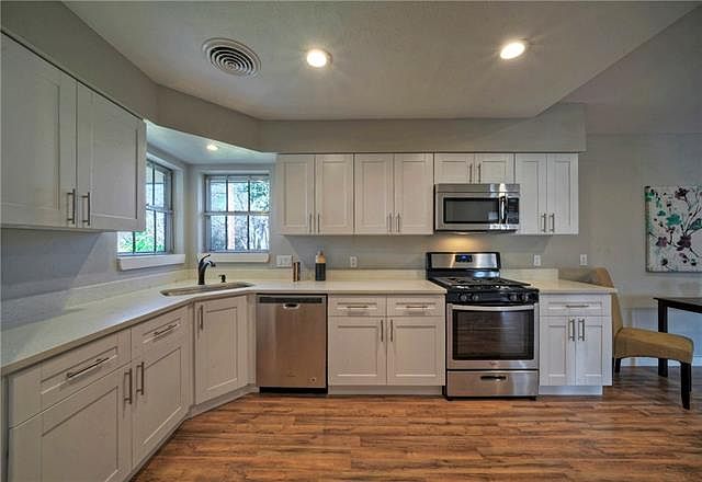1st image of 7201 Northeast Dr