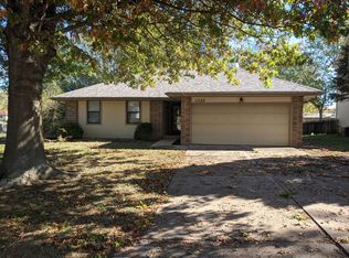 4526 S Sycamore Ave, Springfield, MO 65810